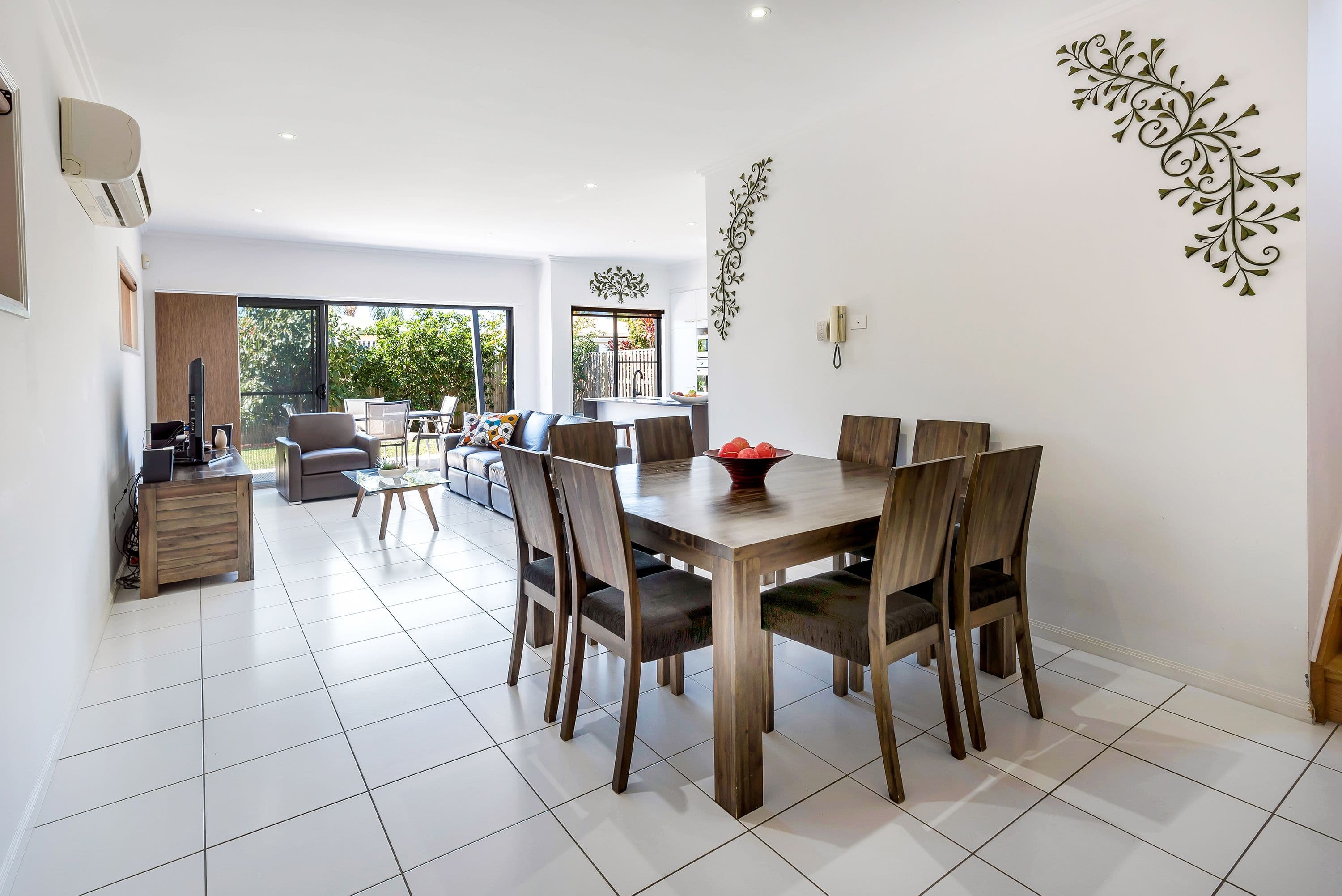 1 Manacor Place, Coombabah QLD 4216, Coombabah - Thumbnail 5
