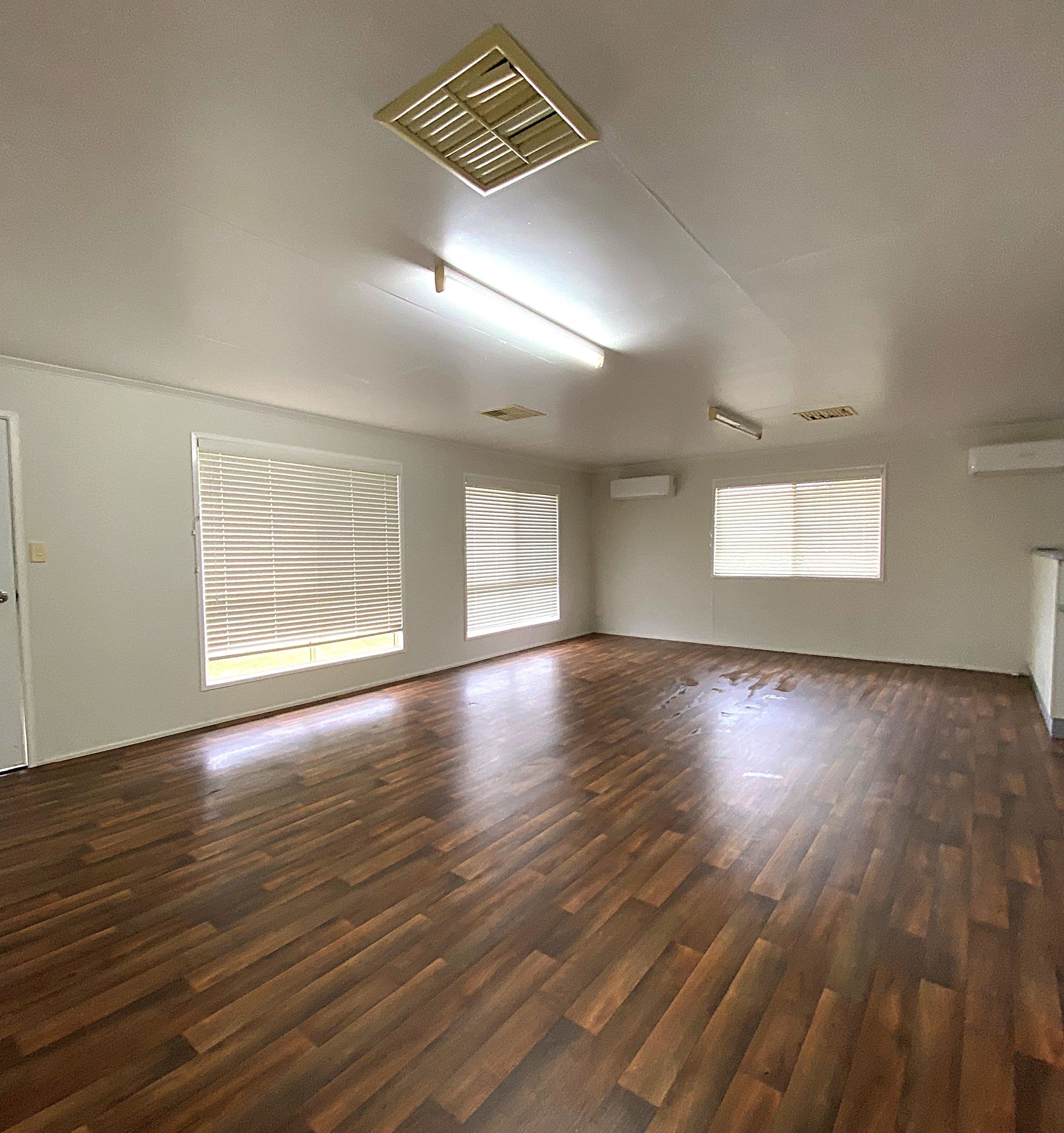 3 Heron Street, Longreach QLD 4730, Longreach - Thumbnail 2