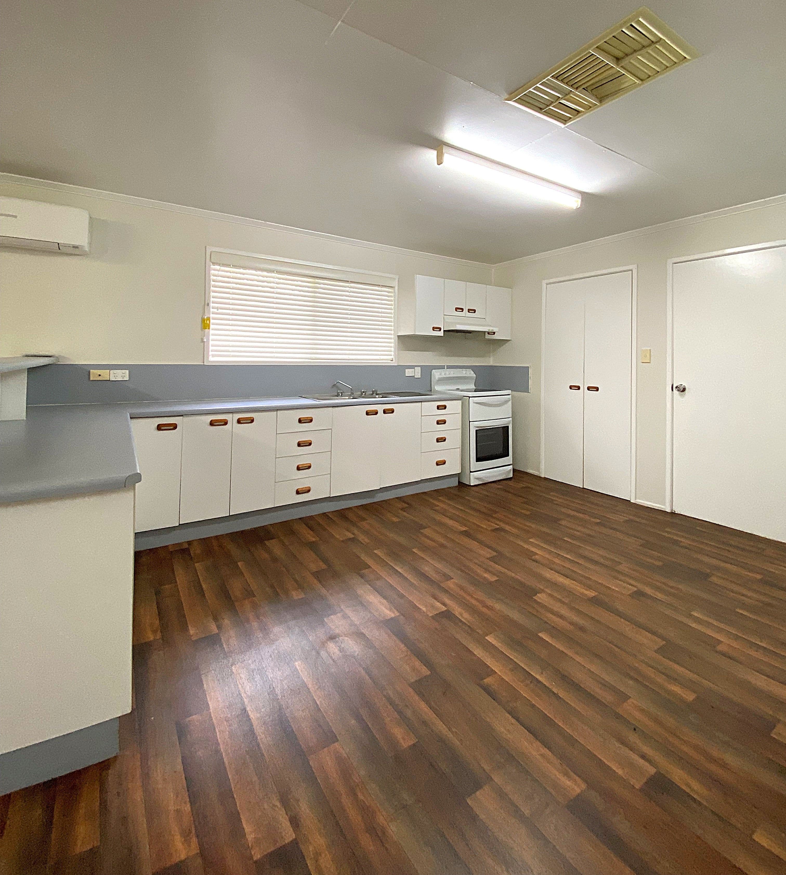 3 Heron Street, Longreach QLD 4730, Longreach - Thumbnail 3