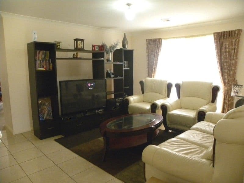 15 Wentworth Avenue, WYNDHAM VALE VIC 3024, Wyndham Vale - Thumbnail 2