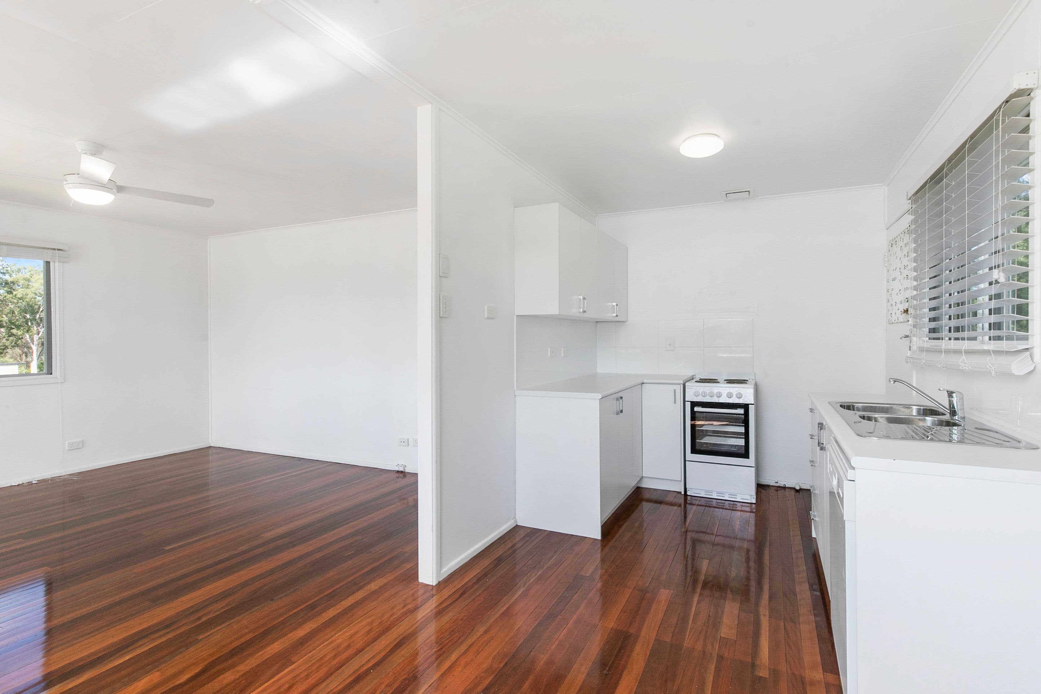 733 New Cleveland Road, Gumdale QLD 4154, Gumdale - Thumbnail 4