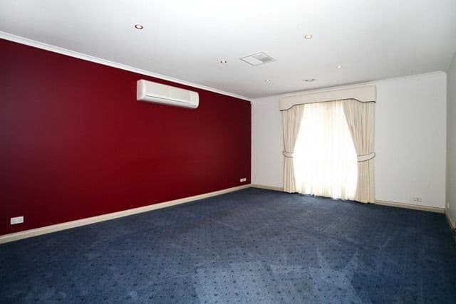 10 Oakwood Crescent, HOPPERS CROSSING VIC 3029, Hoppers Crossing - Thumbnail 5