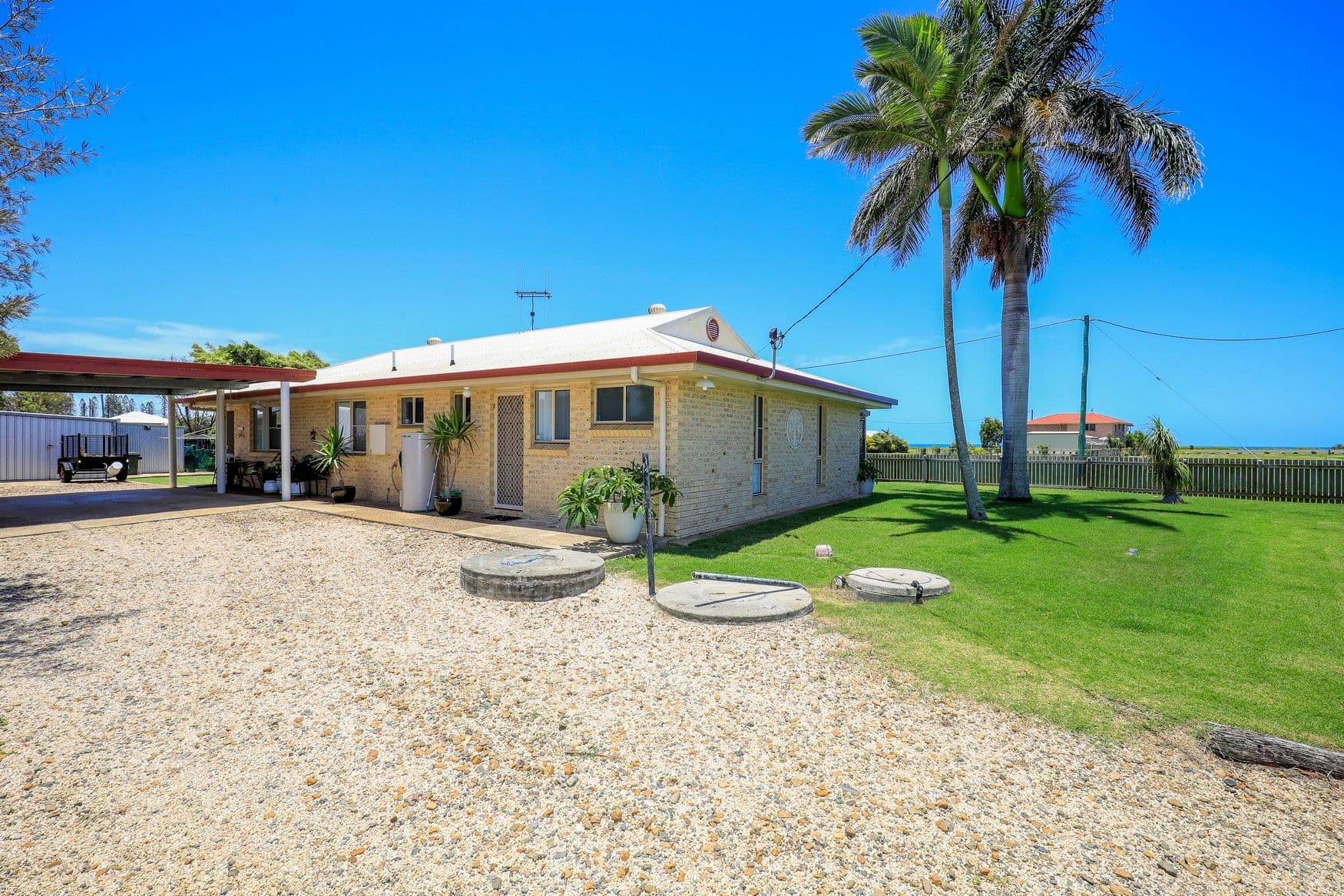 8 Dryden Street, Burnett Heads QLD 4670, Burnett Heads - Thumbnail 3