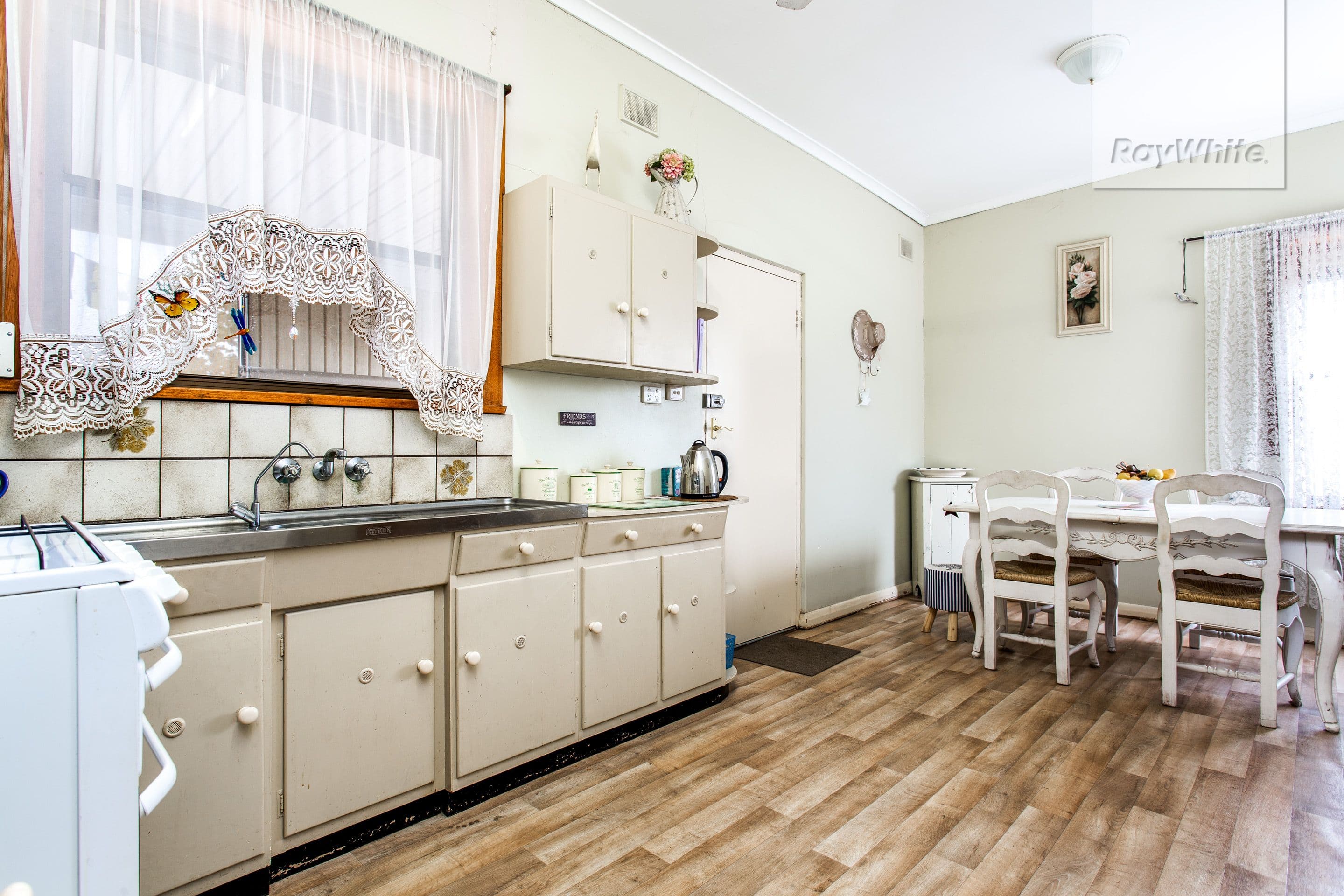 24 Clearview Crescent, Clearview SA 5085, Clearview - Thumbnail 4