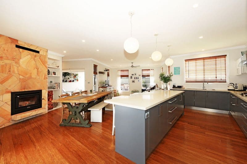 11 Cornwall Close, SOUTH NOWRA NSW 2541, South Nowra - Thumbnail 2