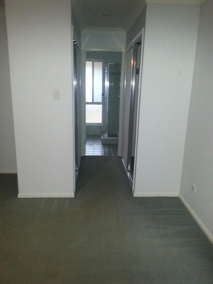 33 Paris Parade, ORMEAU QLD 4208, Ormeau - Thumbnail 8