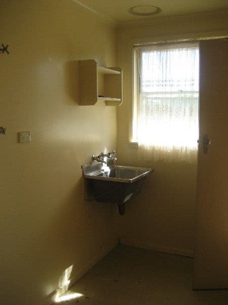 8 Johnson Street, ROCHESTER VIC 3561, Rochester - Thumbnail 4