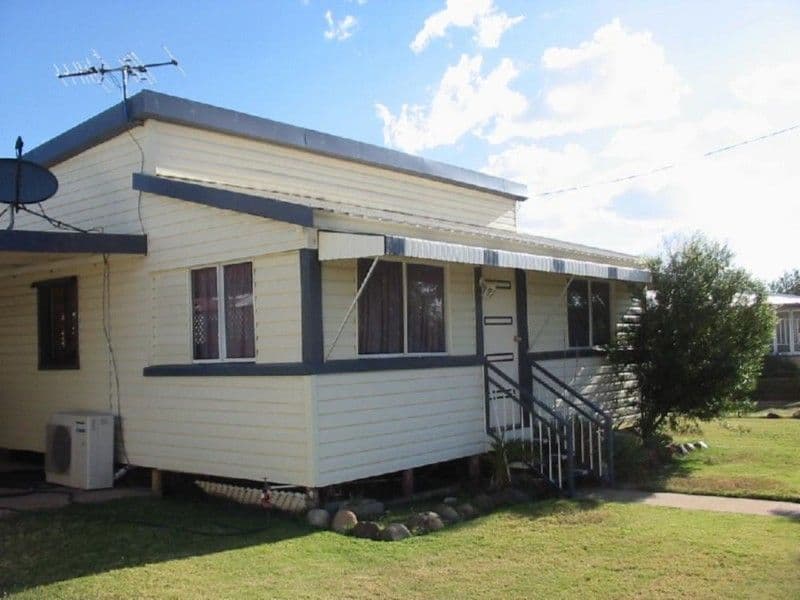 4 Goldring, HUGHENDEN QLD 4821, Hughenden - Image 1