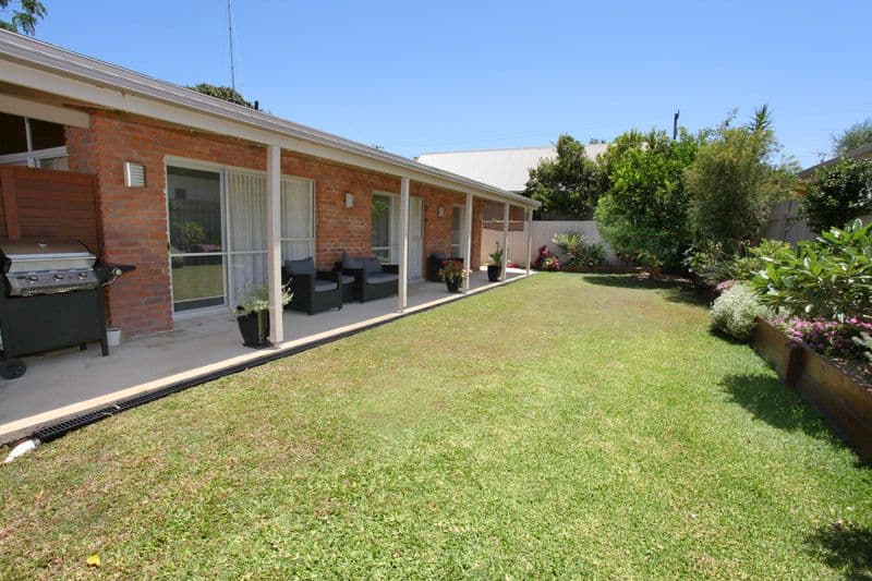 14 Hibiscus Avenue, MOOLOOLABA QLD 4557, Mooloolaba - Thumbnail 2