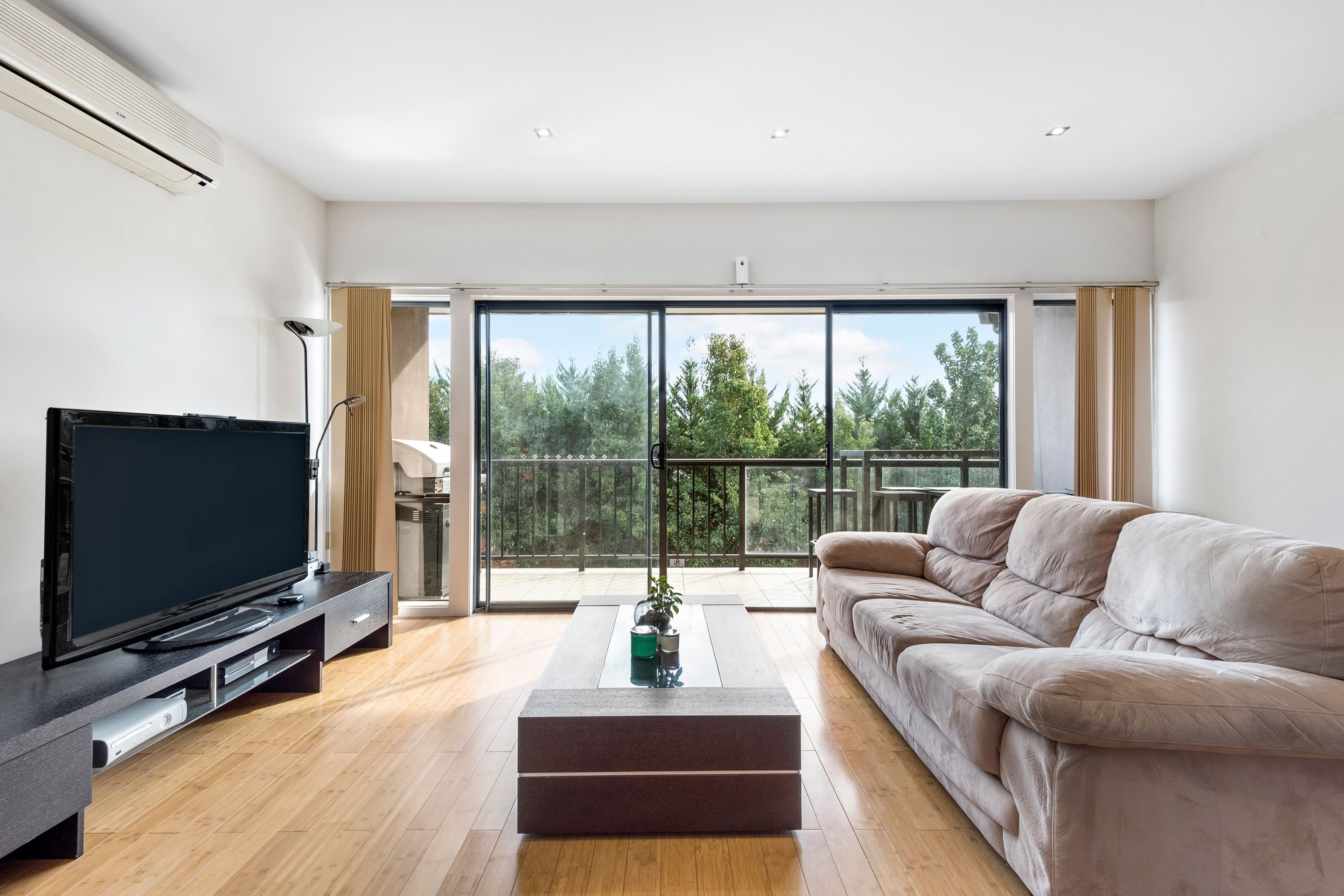 11 Blake Street, Blackburn North, Blackburn North - Thumbnail 2