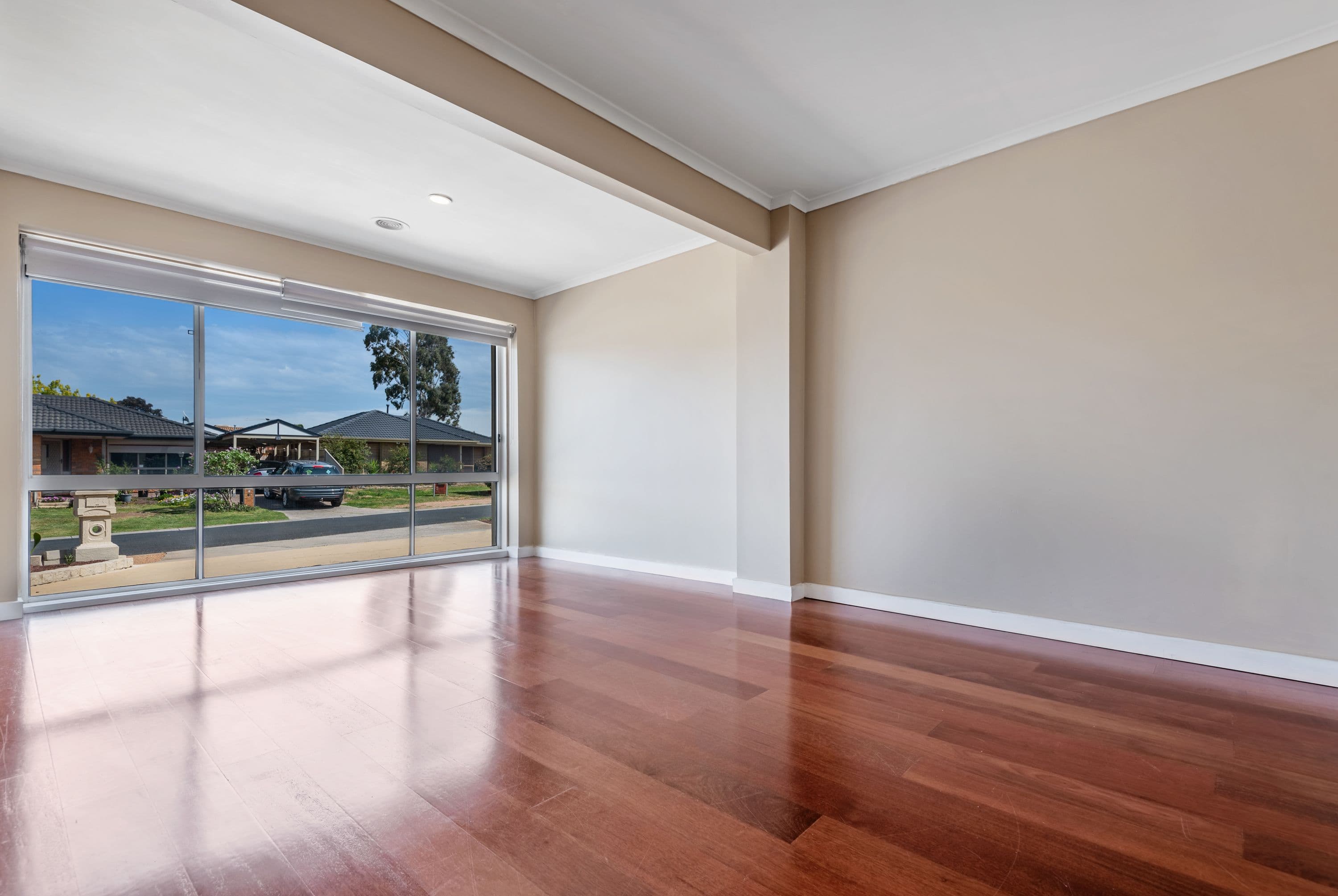 13 Barringo Way, Caroline Springs - Thumbnail 2