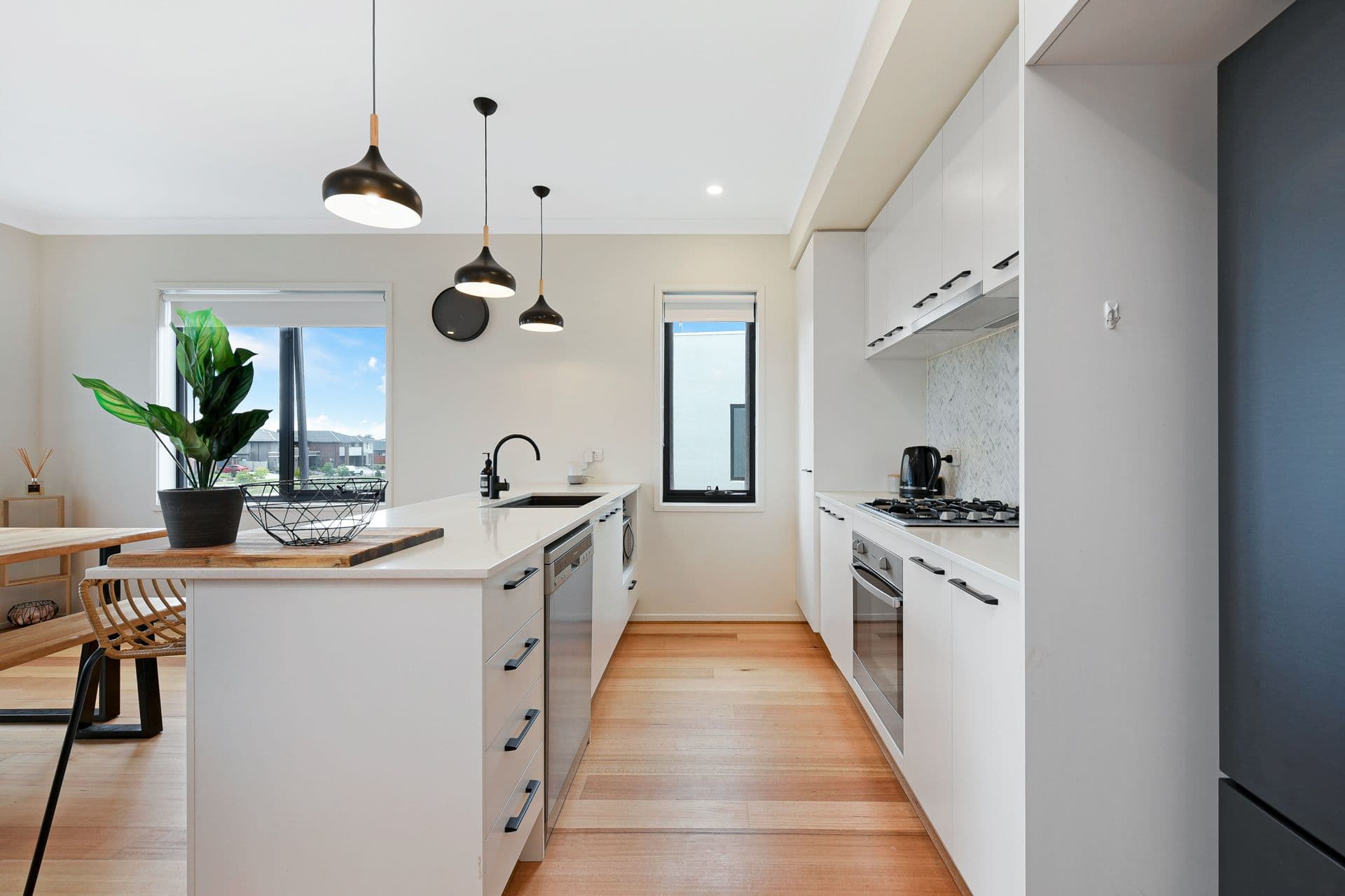 3 Coorabulka Walk, Clyde North VIC 3978, Clyde North - Thumbnail 4