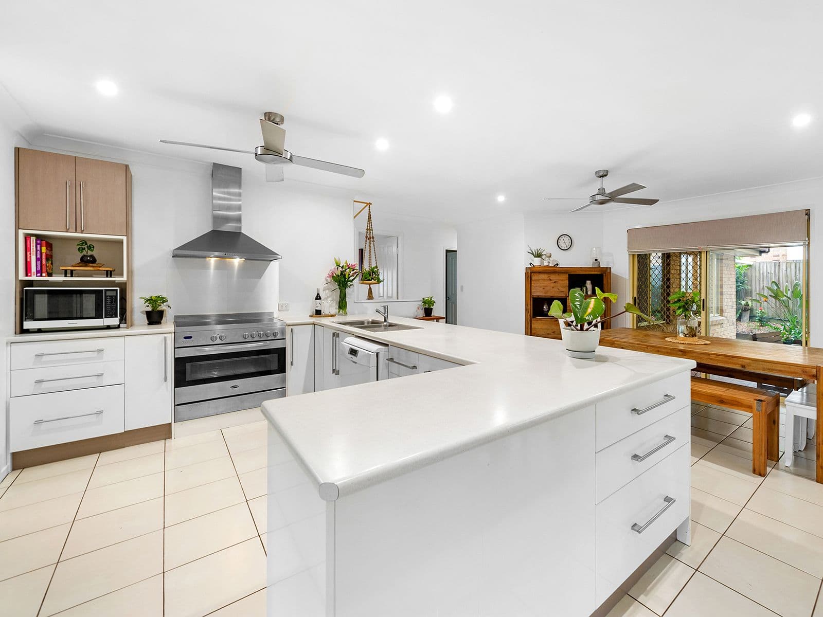 30 Hillenvale Avenue, Arana Hills QLD 4054, Arana Hills - Thumbnail 8