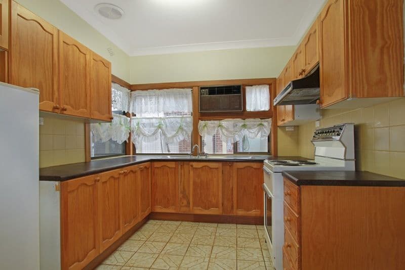 28 Figtree Crescent, FIGTREE NSW 2525, Figtree - Thumbnail 3