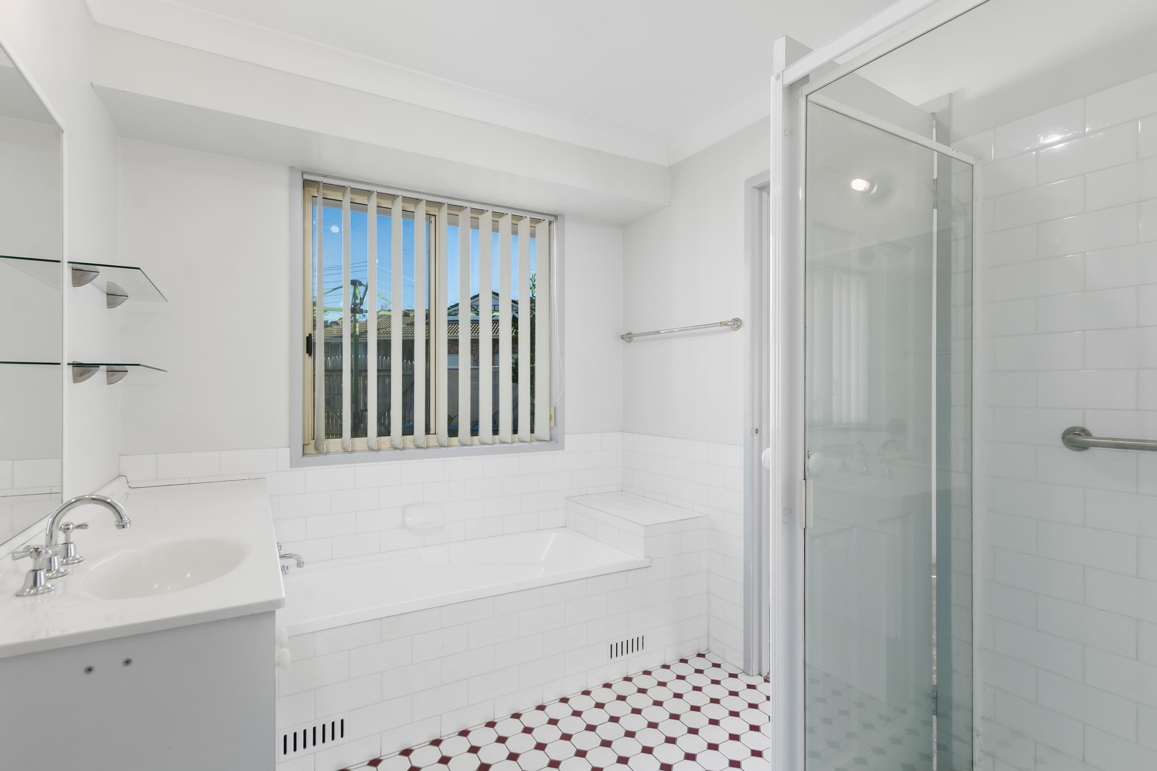 3 Julianne Street, Dapto NSW 2530, Dapto - Thumbnail 4
