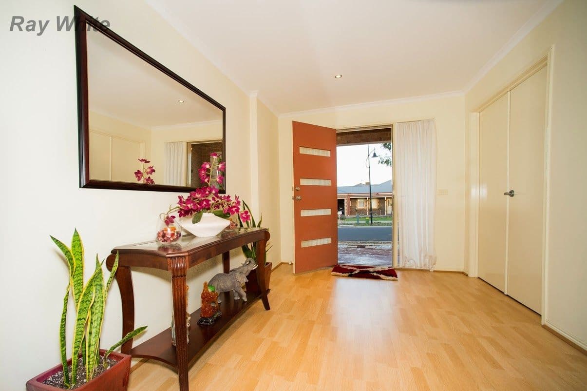 10 Clarafield Crescent, Tarneit VIC 3029, Tarneit - Thumbnail 2