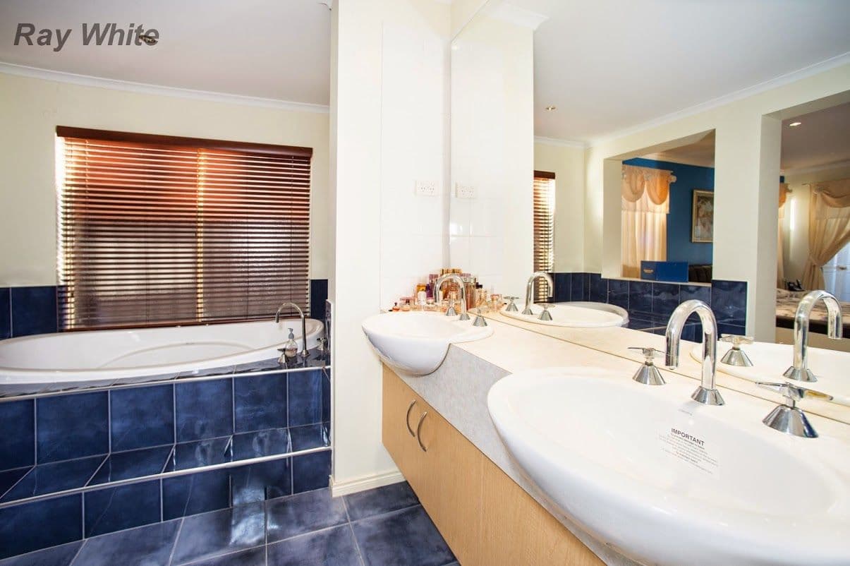 10 Clarafield Crescent, Tarneit VIC 3029, Tarneit - Thumbnail 4