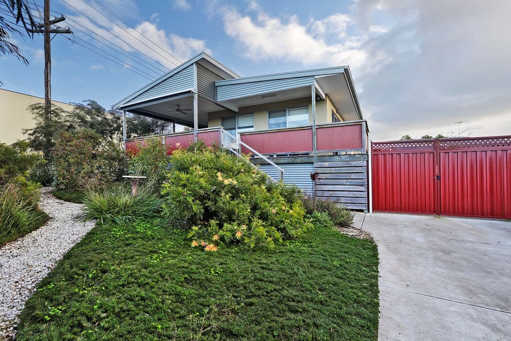 17 Carawatha Avenue, Clifton Springs VIC 3222, Clifton Springs - Thumbnail 2