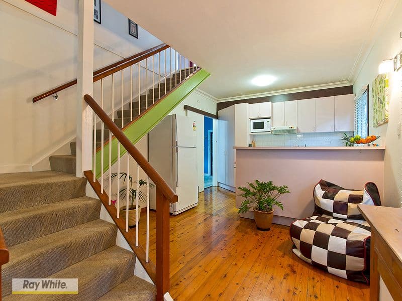 9 Campbell Street, SCARBOROUGH QLD 4020, Scarborough - Thumbnail 5