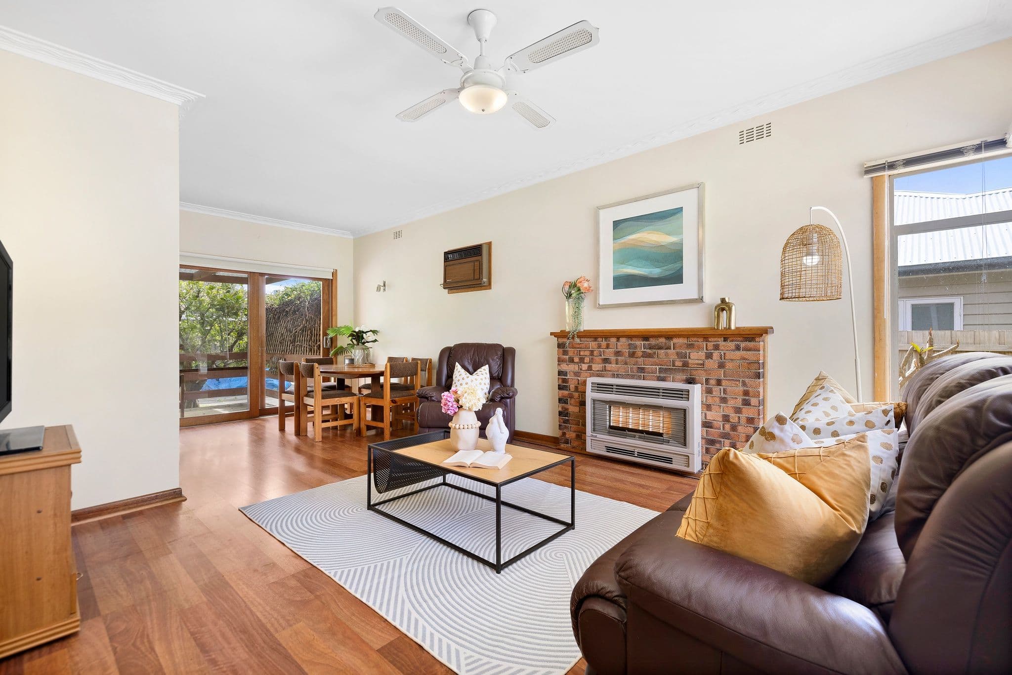 15 Munro Avenue, Cheltenham VIC 3192, Cheltenham - Thumbnail 3