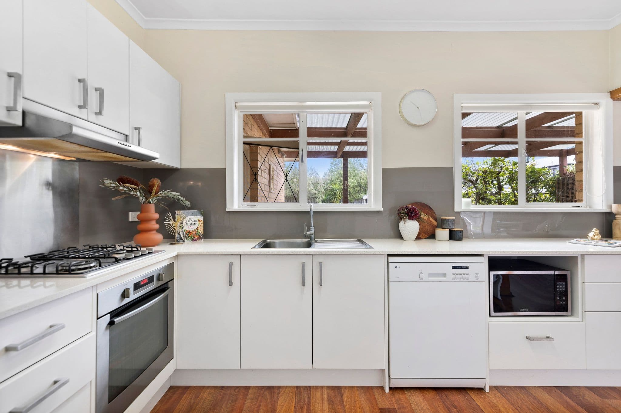 15 Munro Avenue, Cheltenham VIC 3192, Cheltenham - Thumbnail 6