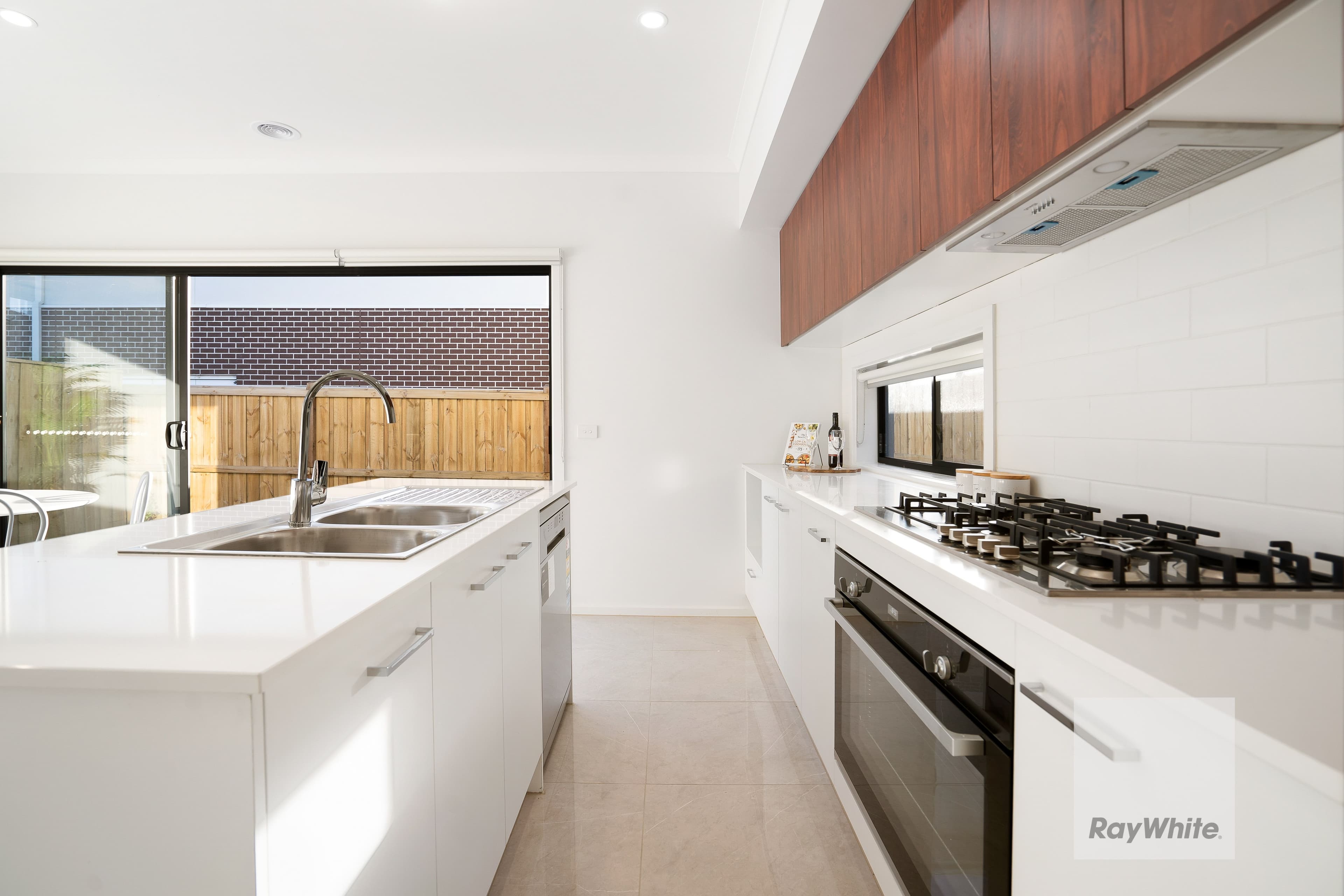 33 Wildlife Circuit, FRASER RISE VIC 3336, Fraser Rise - Thumbnail 2