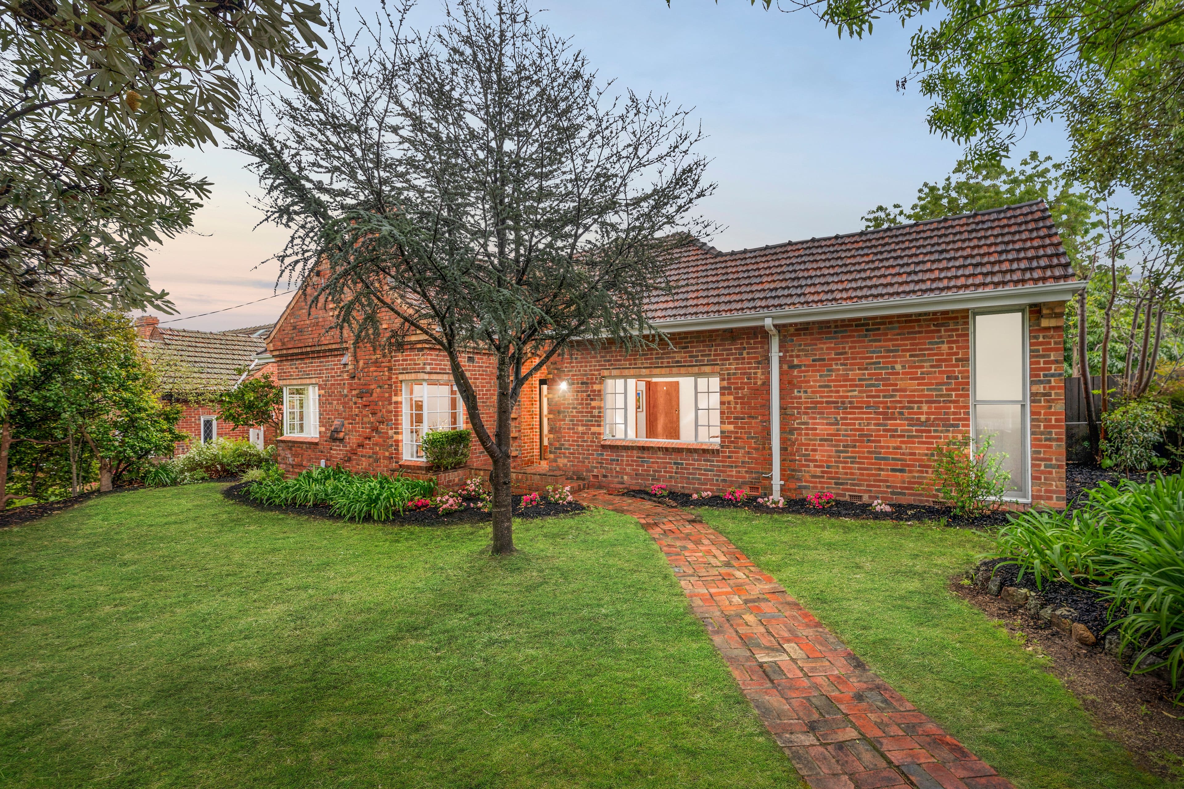 1 Glen Road, Ashburton VIC 3147, Ashburton - Image 1