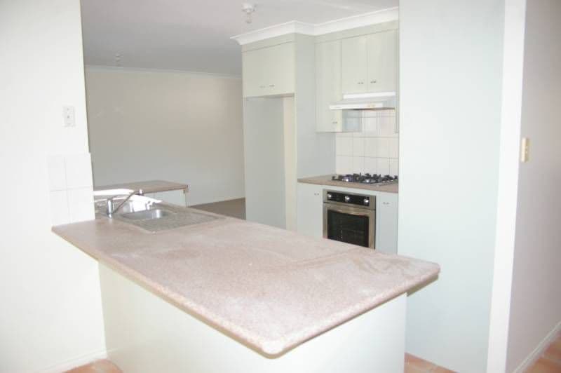 7 Stamp Street, DECEPTION BAY QLD 4508, Deception Bay - Thumbnail 2