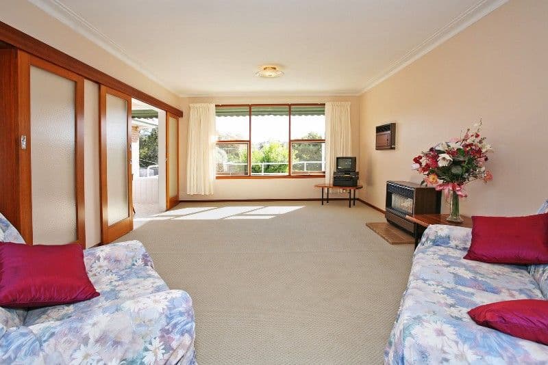 208 Roslyn Road, HIGHTON VIC 3216, Highton - Thumbnail 2