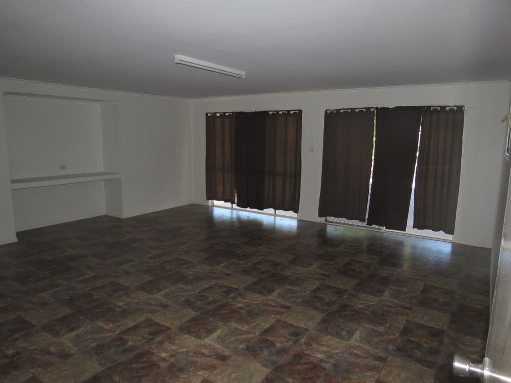 56 Bonython Drive, Emerald QLD 4720, Emerald - Thumbnail 5