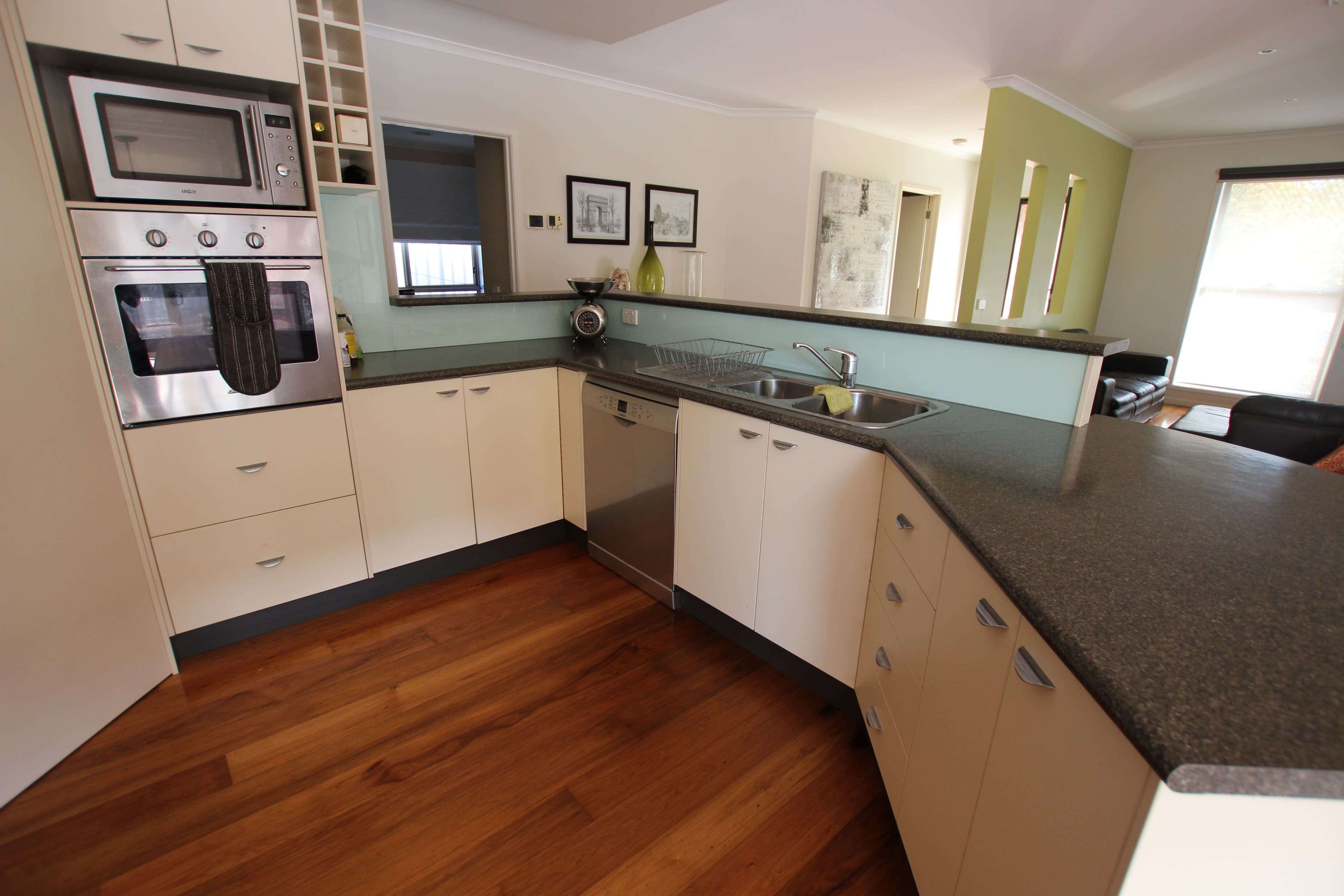 30 Cedric Street, Ivanhoe East, Ivanhoe East - Thumbnail 4
