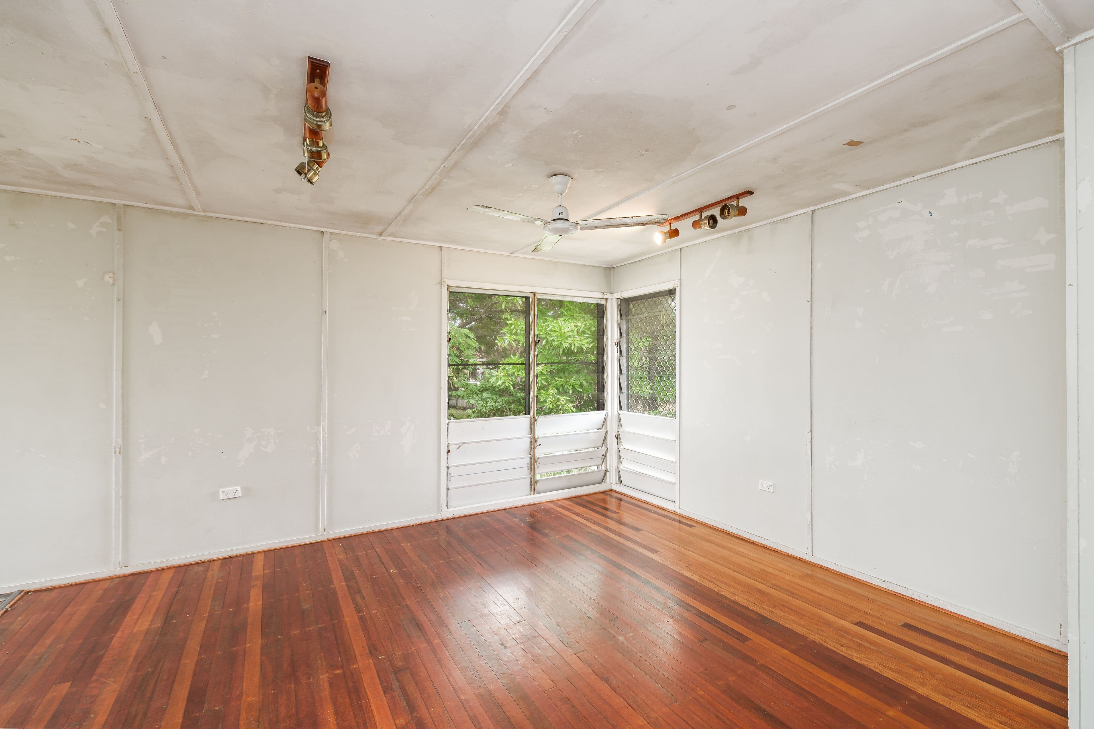 52 Pixley Crescent, Heatley QLD 4814, Heatley - Thumbnail 4