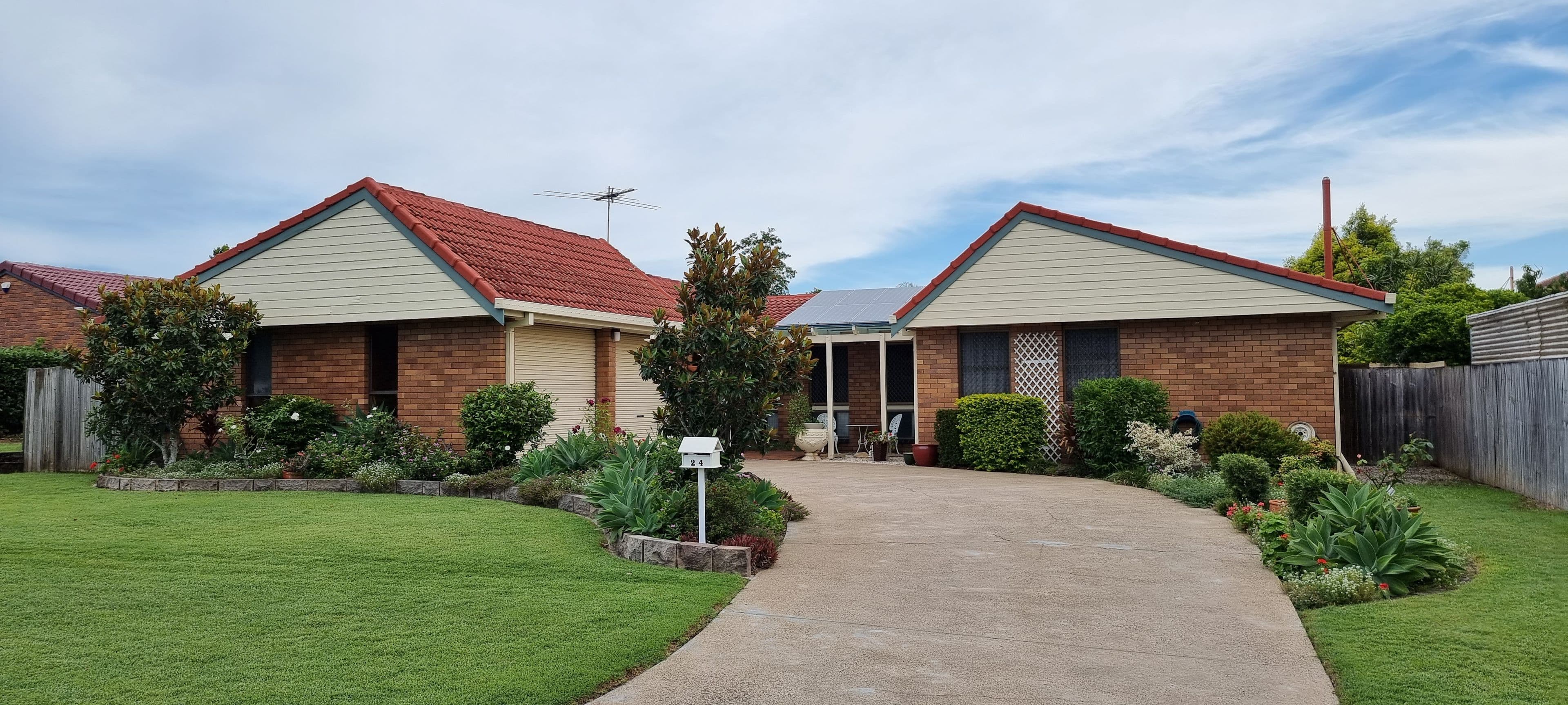 24 Petrina Street, Eight Mile Plains QLD 4113, Eight Mile Plains - Thumbnail 2