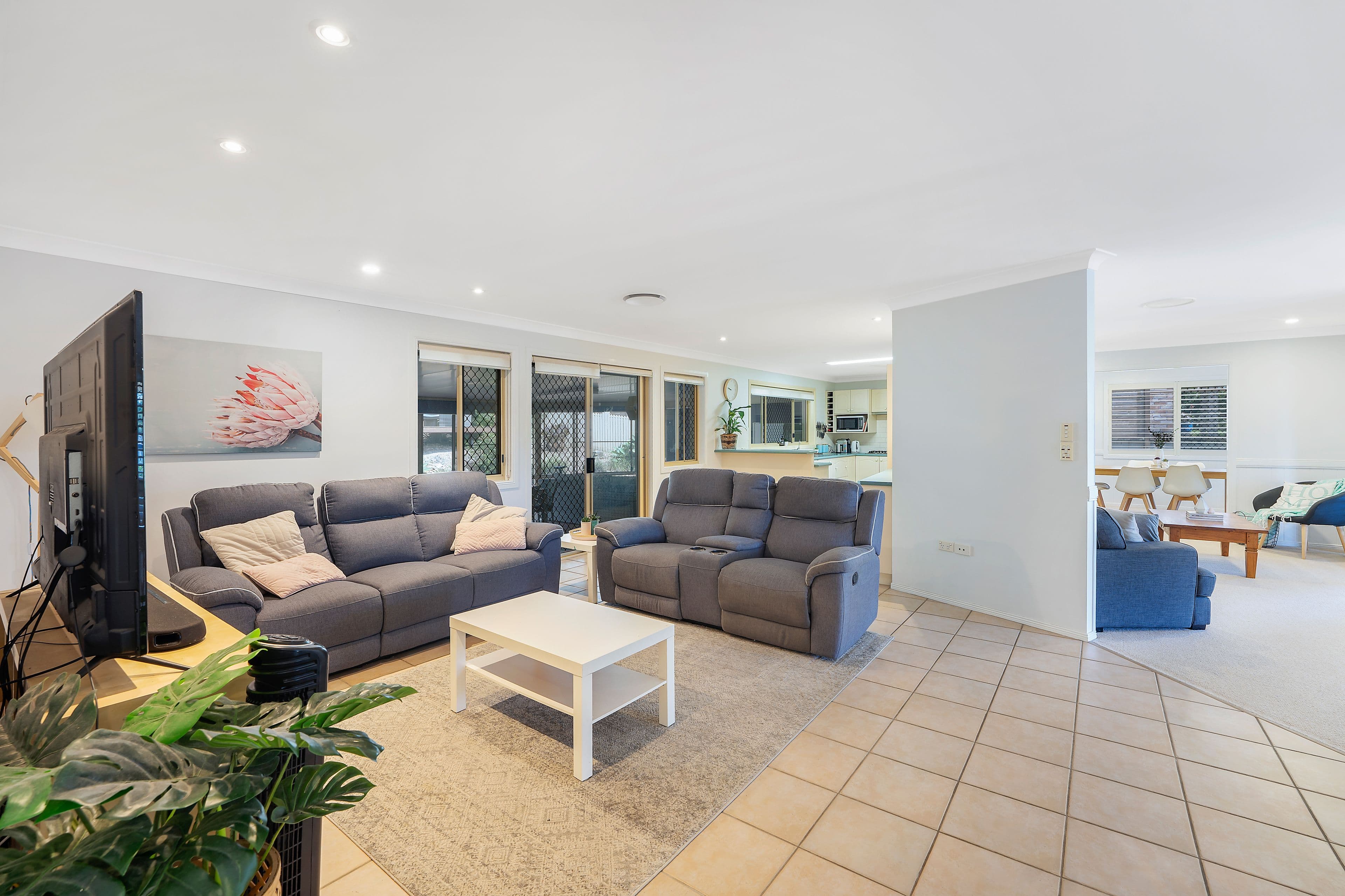 54 The Boulevard, Albany Creek QLD 4035, Albany Creek - Thumbnail 2