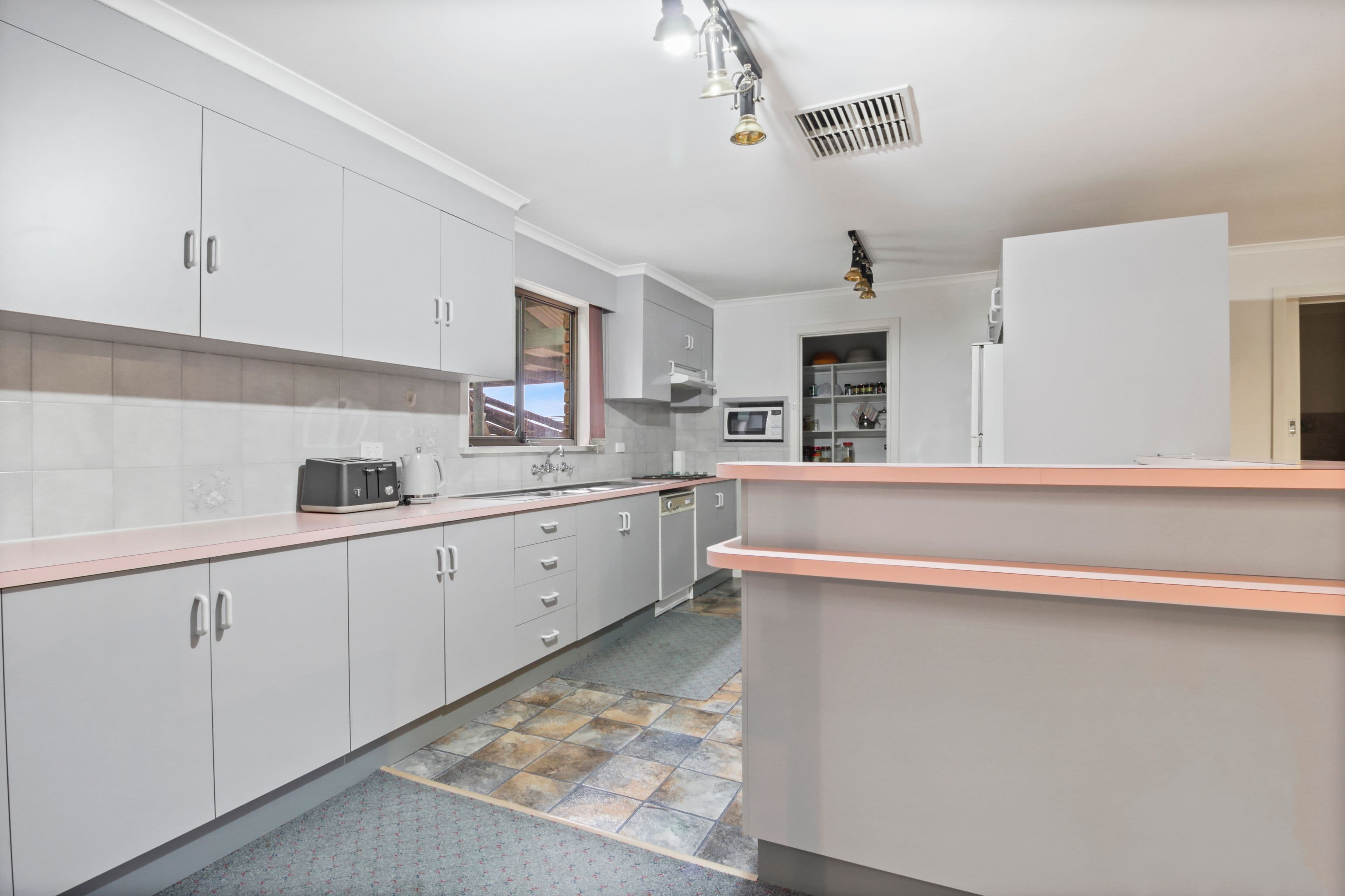 14 Korinthos Street, Renmark SA 5341, Renmark - Thumbnail 4