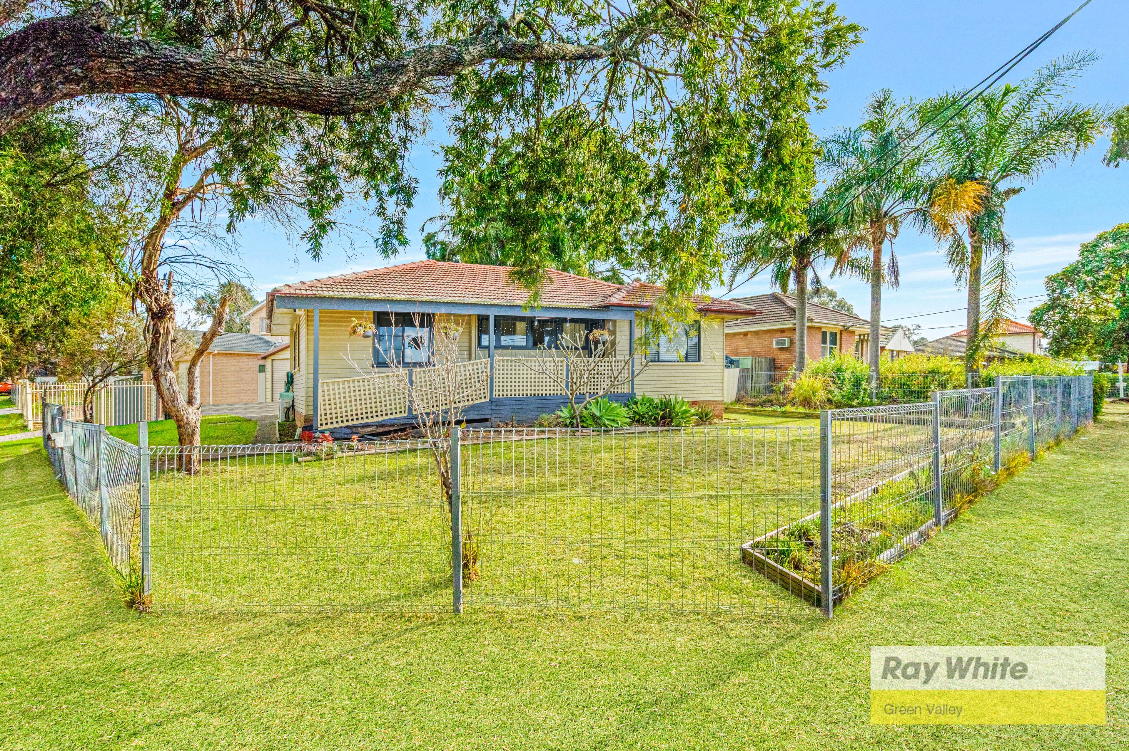 1 canowie Place, Busby NSW 2168, Busby - Image 1