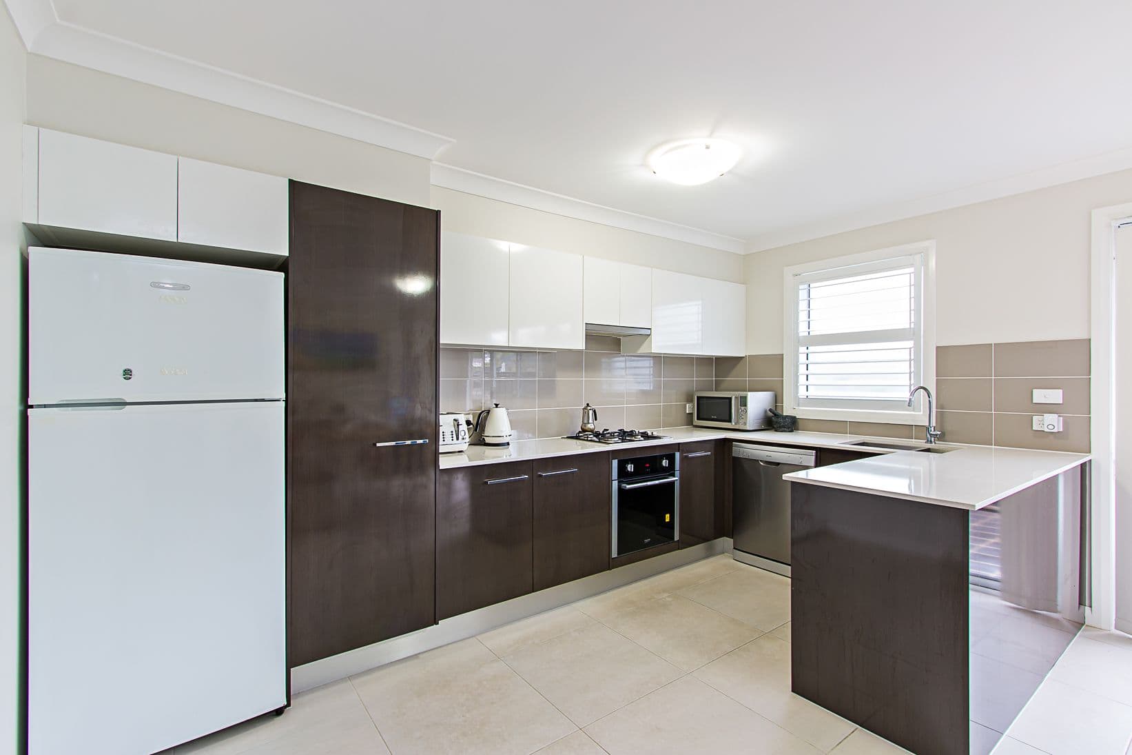10 Cowper Avenue, Charlestown NSW 2290, Charlestown - Thumbnail 2