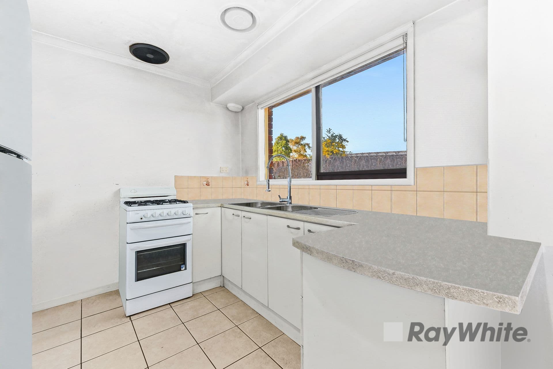 17 Sue Court, Hampton Park VIC 3976, Hampton Park - Thumbnail 3