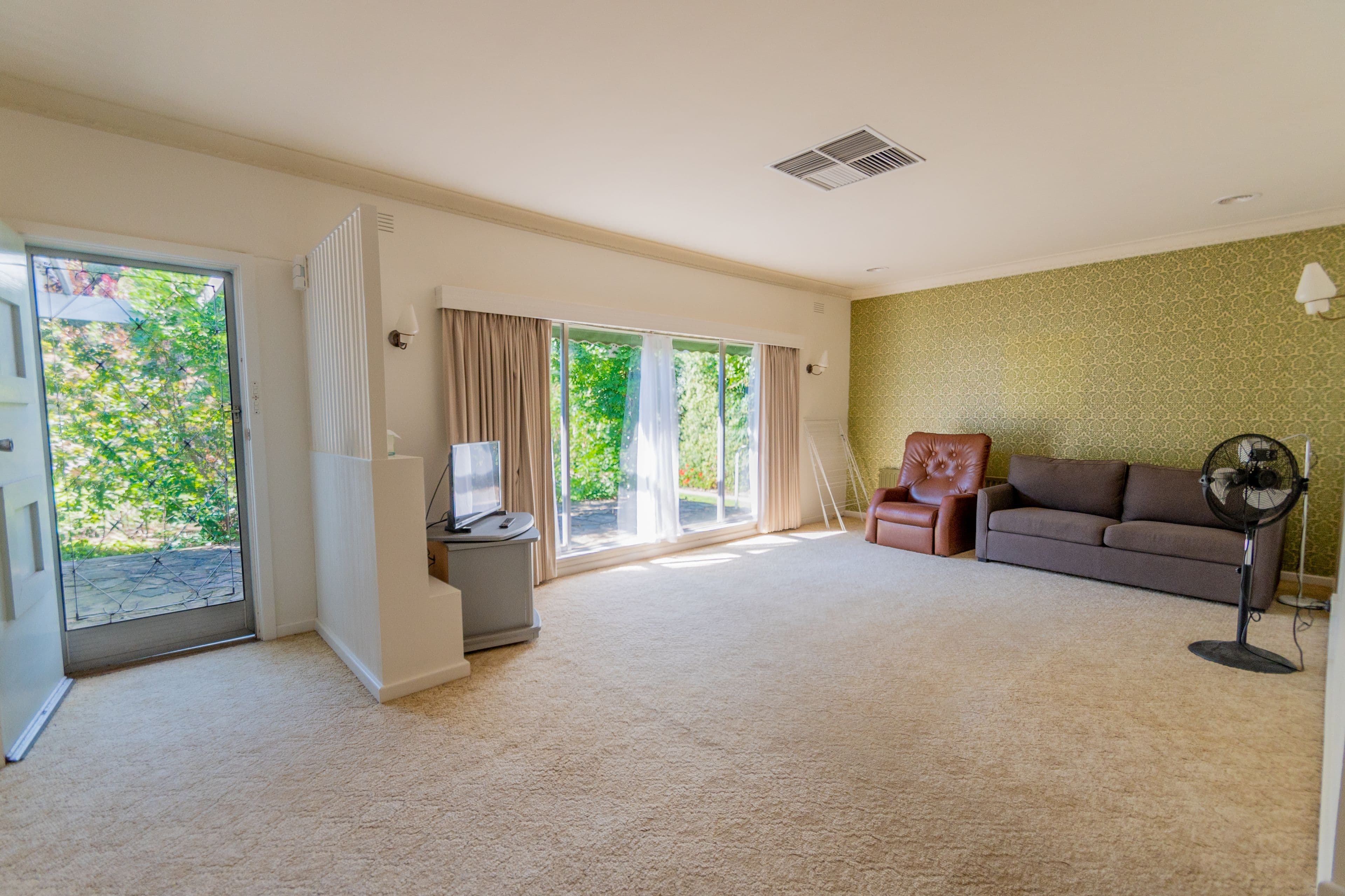 12 Harrison Avenue, Benalla VIC 3672, Benalla - Thumbnail 2