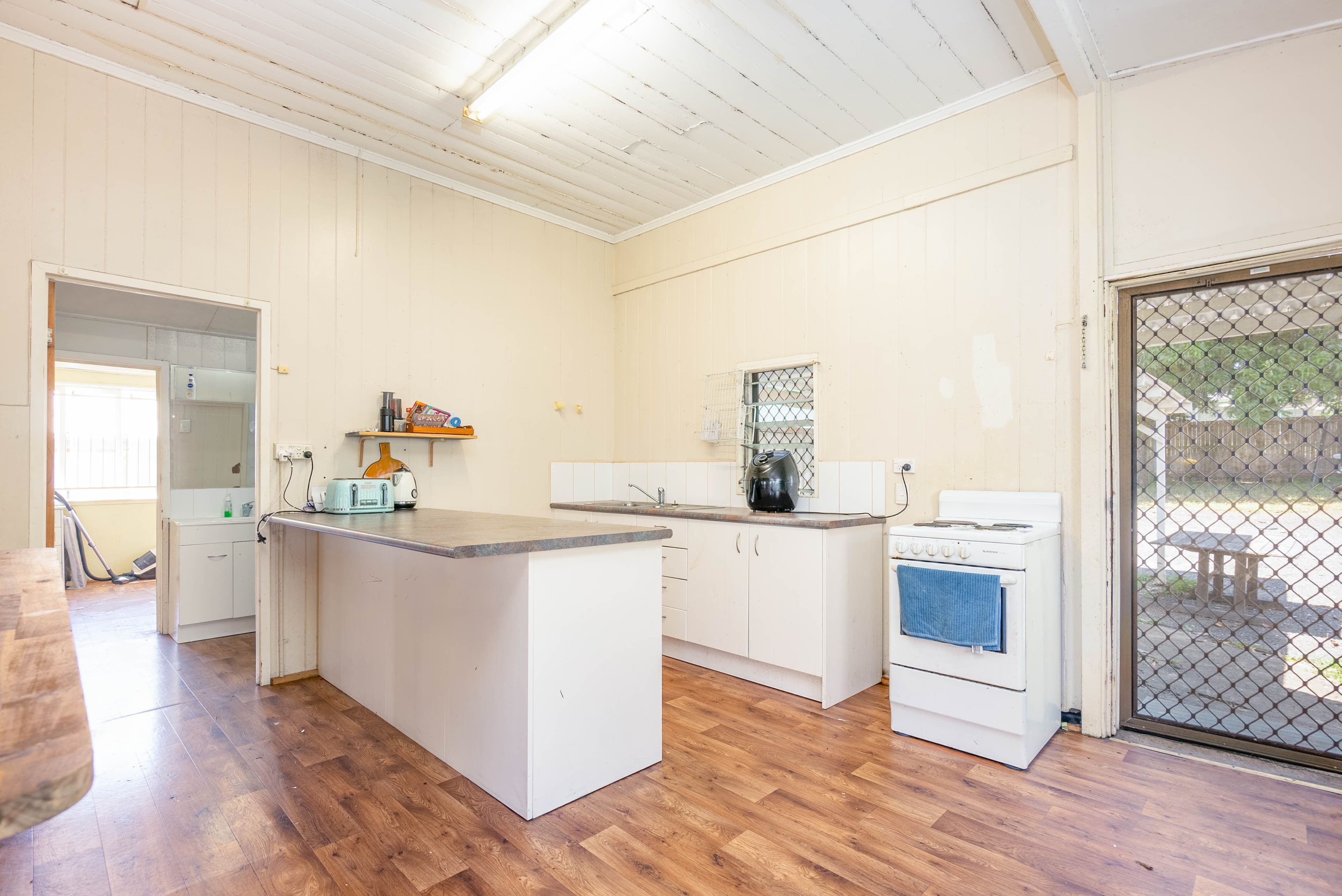 8A Cole Street, Booval QLD 4304, Booval - Thumbnail 5