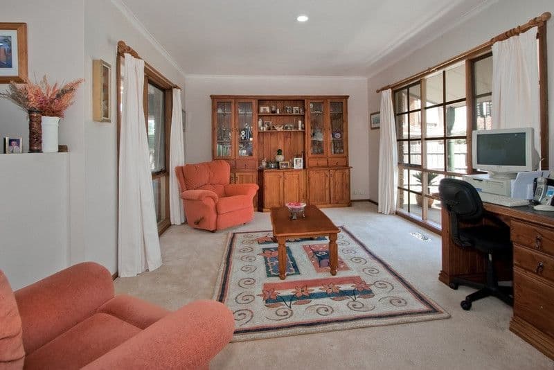 6  McIntyre Close, FERNTREE GULLY VIC 3156, Ferntree Gully - Thumbnail 3