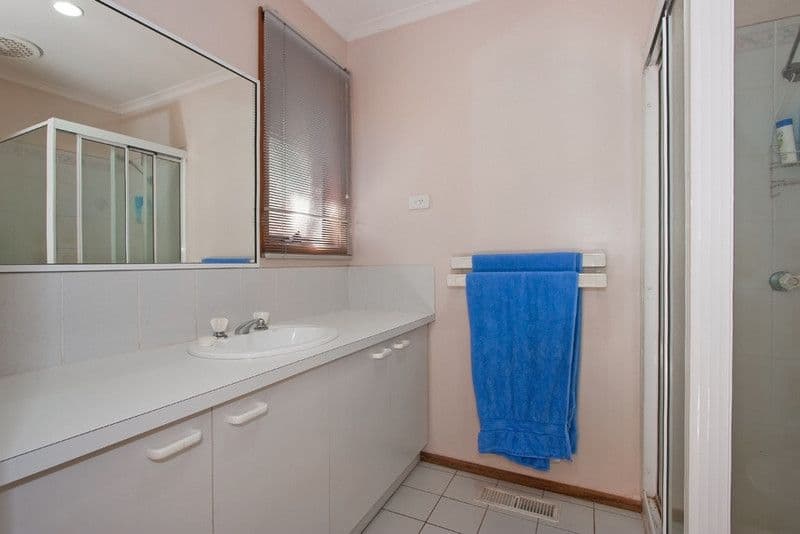 6  McIntyre Close, FERNTREE GULLY VIC 3156, Ferntree Gully - Thumbnail 8