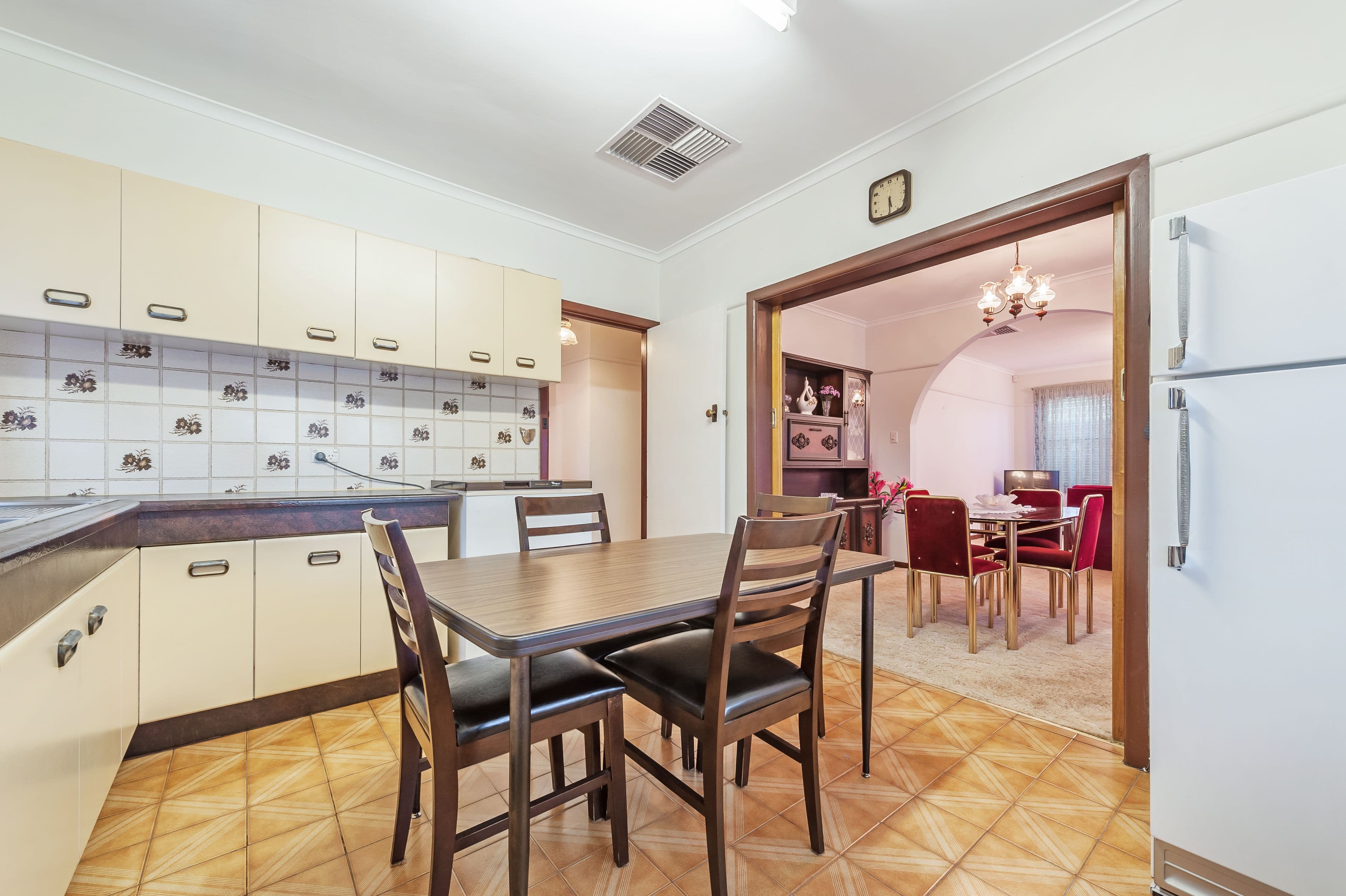 7 Loddon Avenue, Reservoir VIC 3073, Reservoir - Thumbnail 5