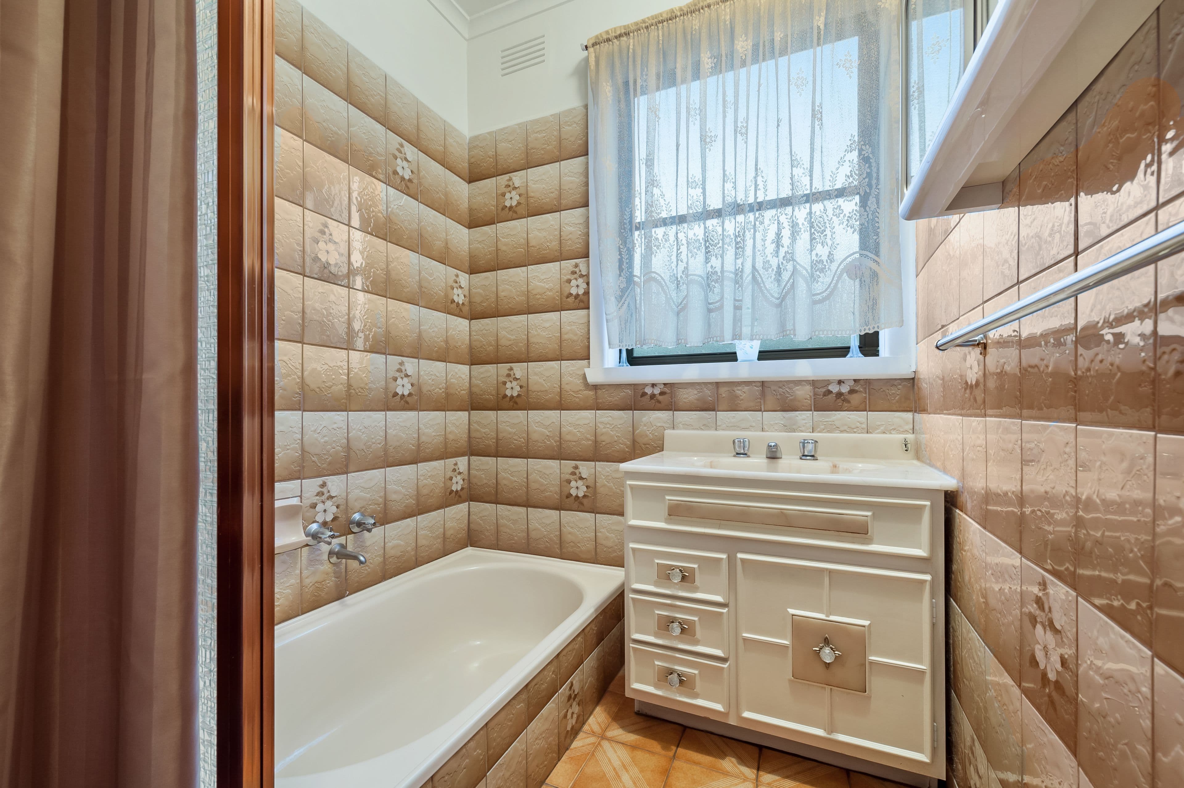 7 Loddon Avenue, Reservoir VIC 3073, Reservoir - Thumbnail 7