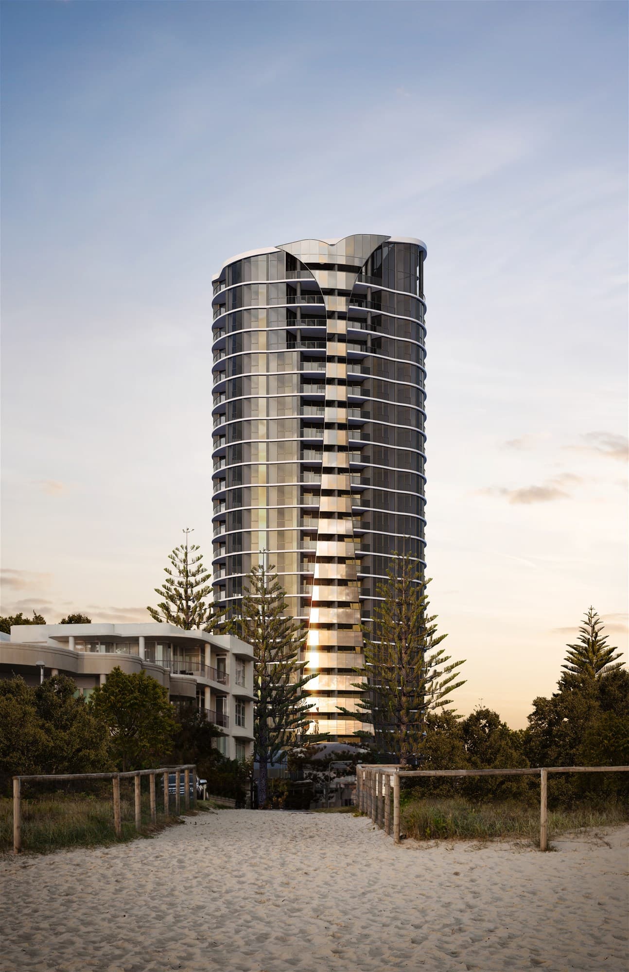 1501/10-12 First Avenue BROADBEACH, QLD, Broadbeach - Thumbnail 2