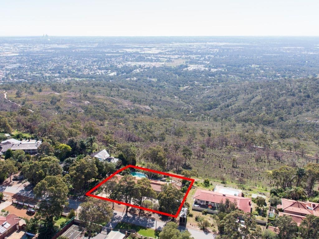 22 Bolt Court, LESMURDIE WA 6076, Lesmurdie - Thumbnail 2