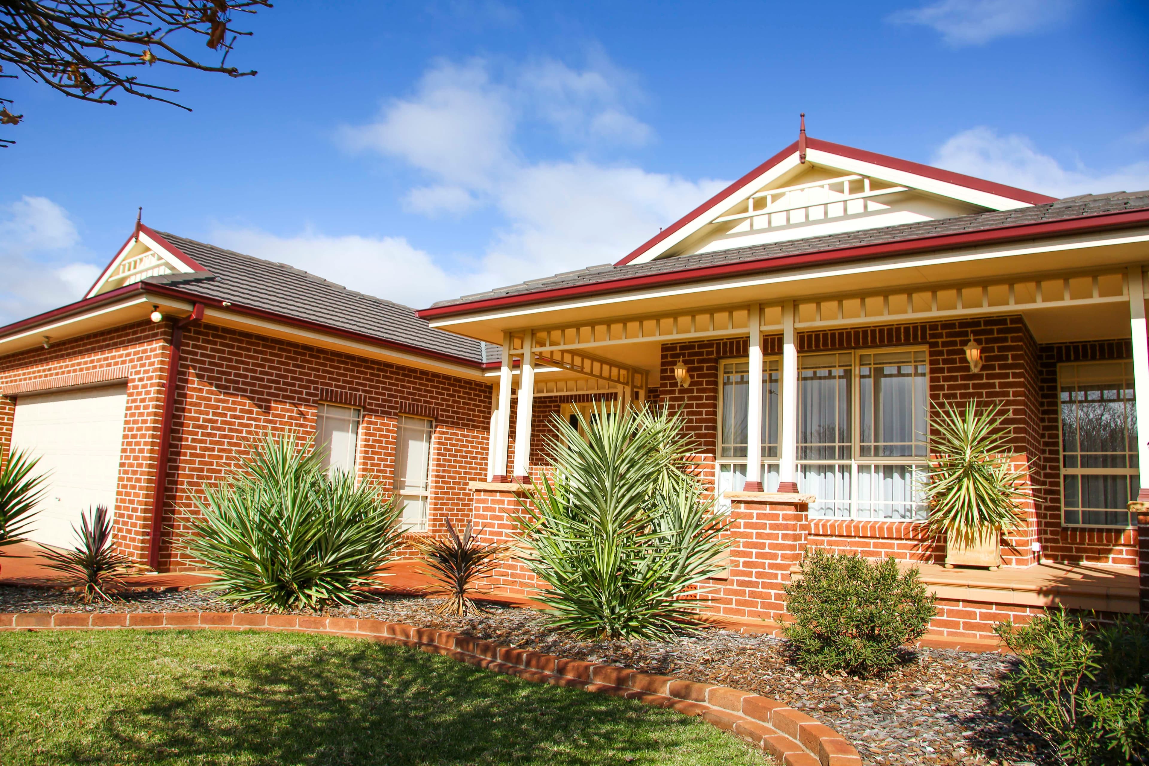 12 Powys Place, Griffith - Thumbnail 2