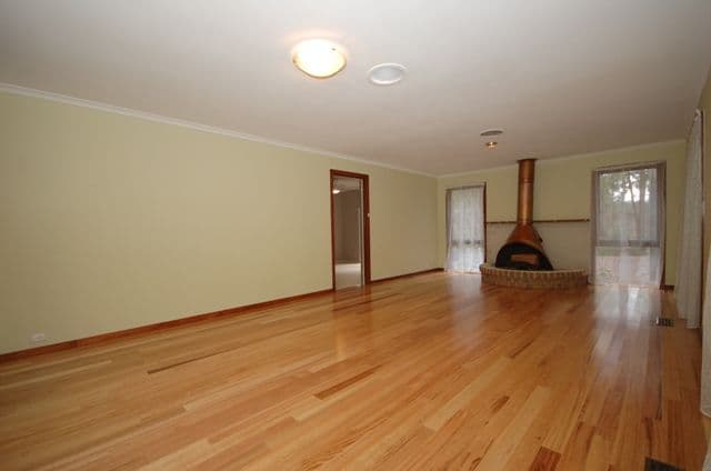 8 Murrumbung Road, MOUNT EVELYN VIC 3796, Mount Evelyn - Thumbnail 2