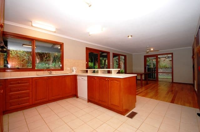8 Murrumbung Road, MOUNT EVELYN VIC 3796, Mount Evelyn - Thumbnail 4