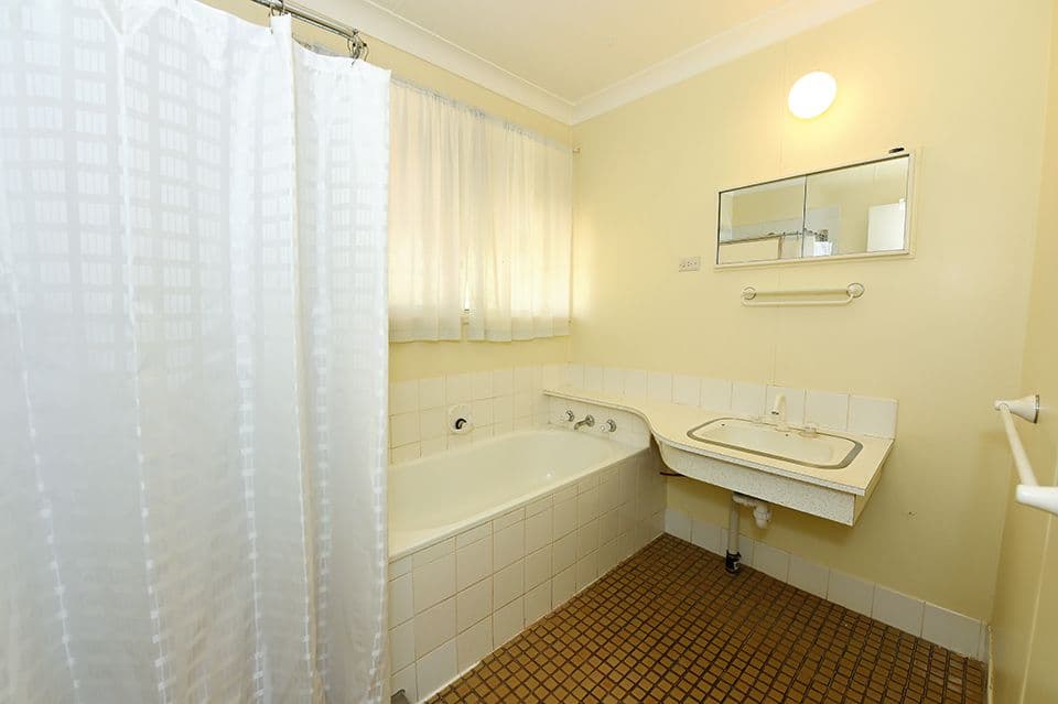 4 Stuart Crescent, Dampier WA 6713, Dampier - Thumbnail 6